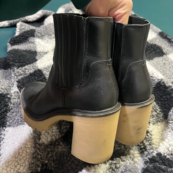 Dolce Vita Caster Black 3” Heeled Boots with Cream Sole - Picture 10 of 13